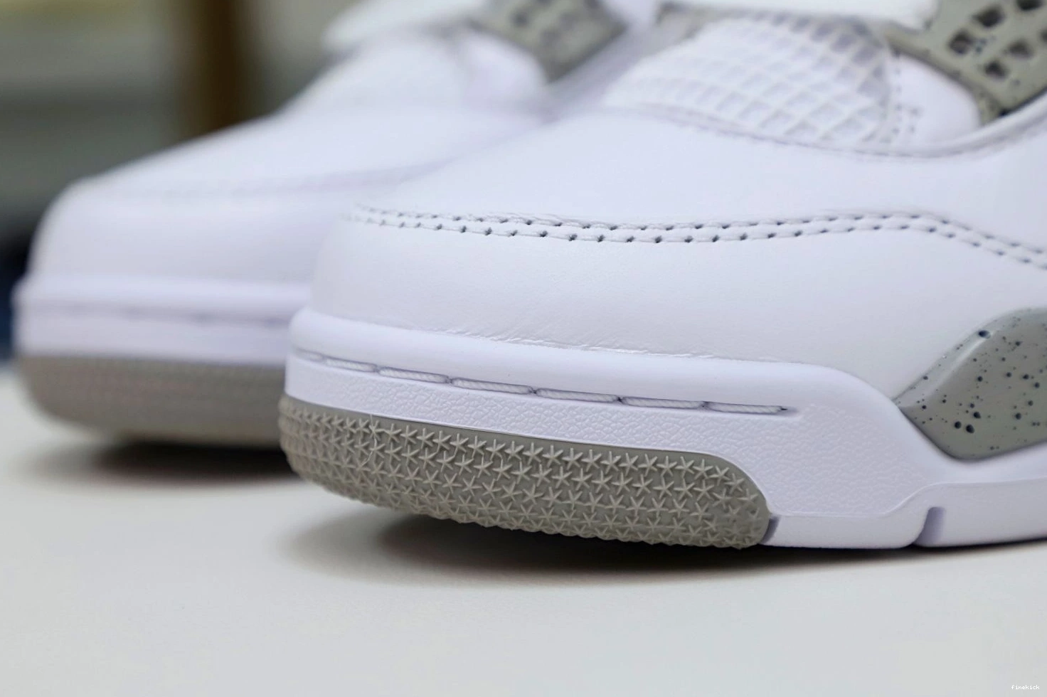 RETRO JORDAN 'WHITE OREO' 4 AIR 0921